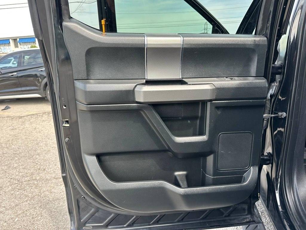 Ford F-150 2WD SuperCrew 157" Lariat 2016