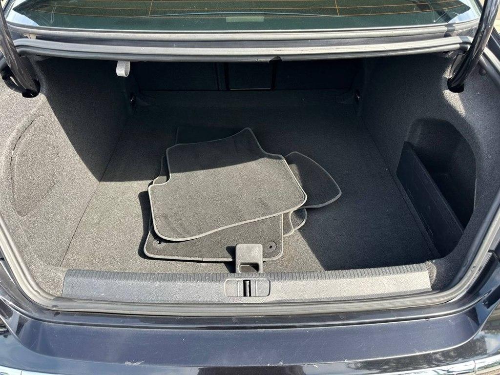 Volkswagen CC 4dr Sdn Lux 2012