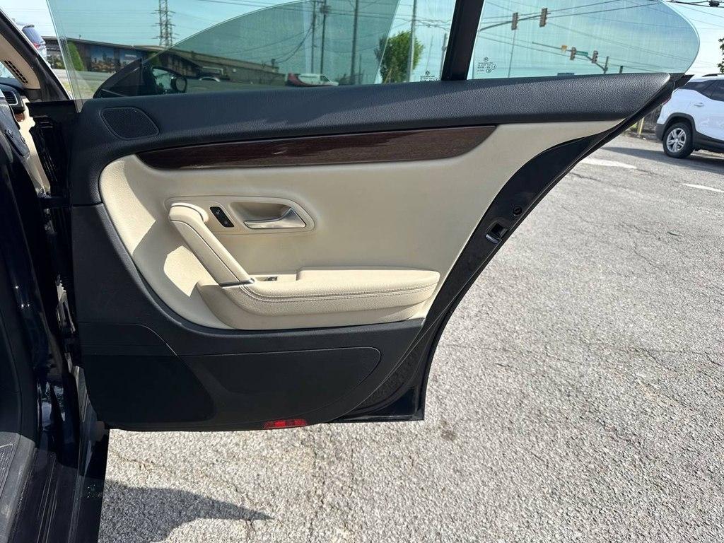 Volkswagen CC 4dr Sdn Lux 2012