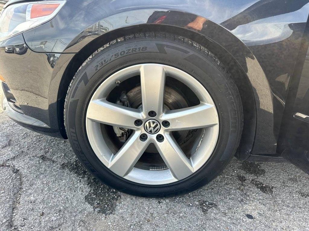 Volkswagen CC 4dr Sdn Lux 2012