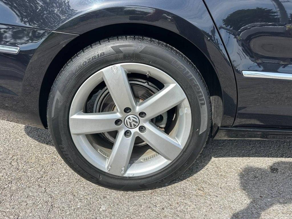 Volkswagen CC 4dr Sdn Lux 2012