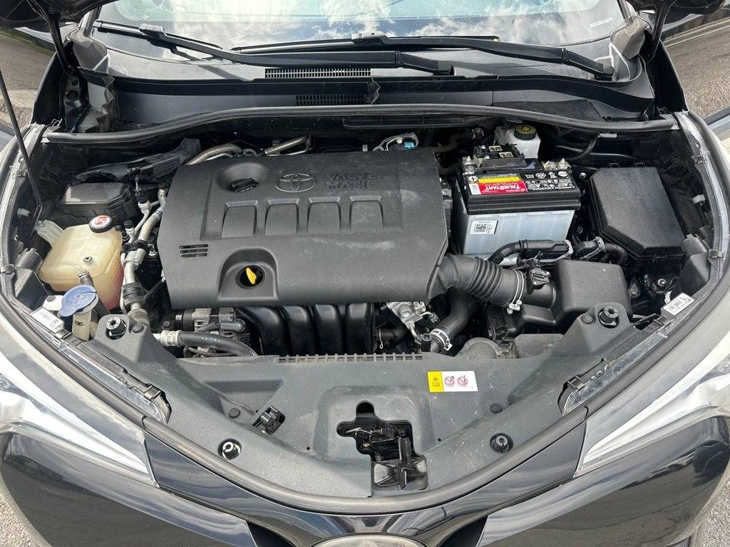 Toyota C-HR XLE FWD (Natl) 2018