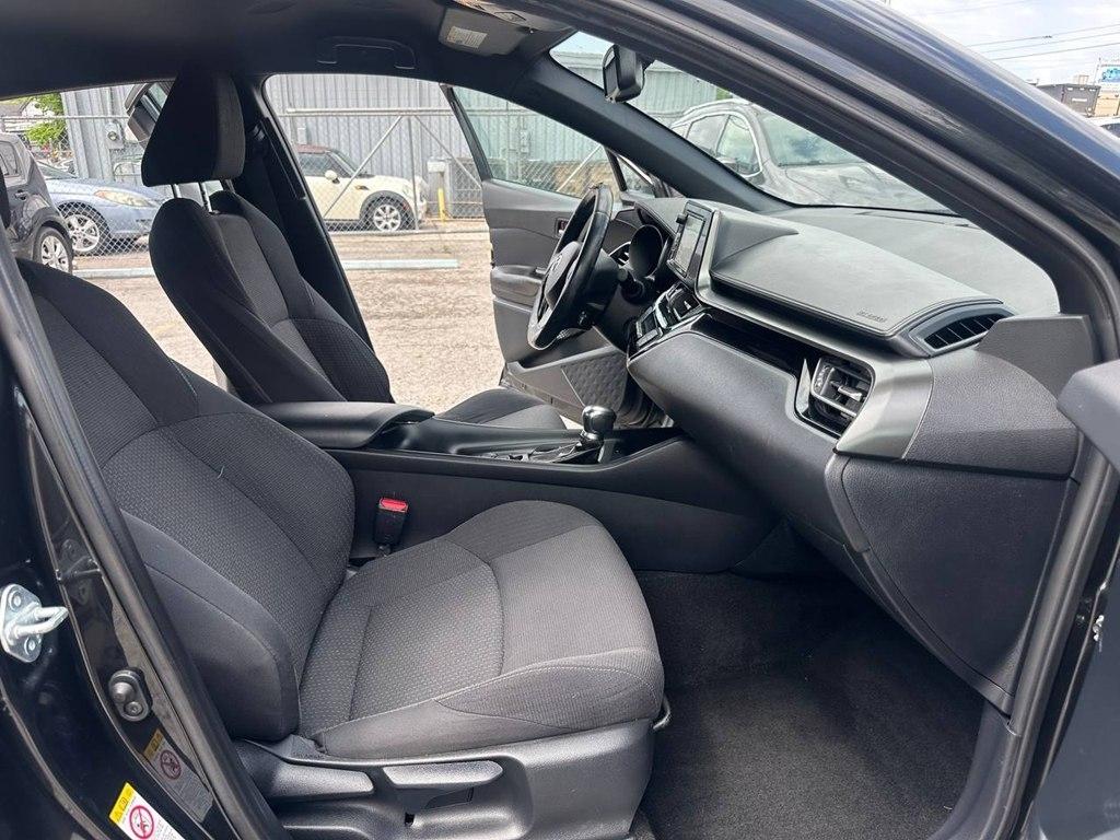 Toyota C-HR XLE FWD (Natl) 2018