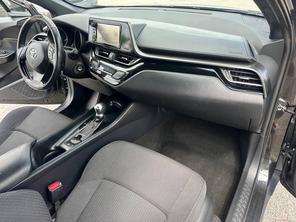 Toyota C-HR XLE FWD (Natl) 2018