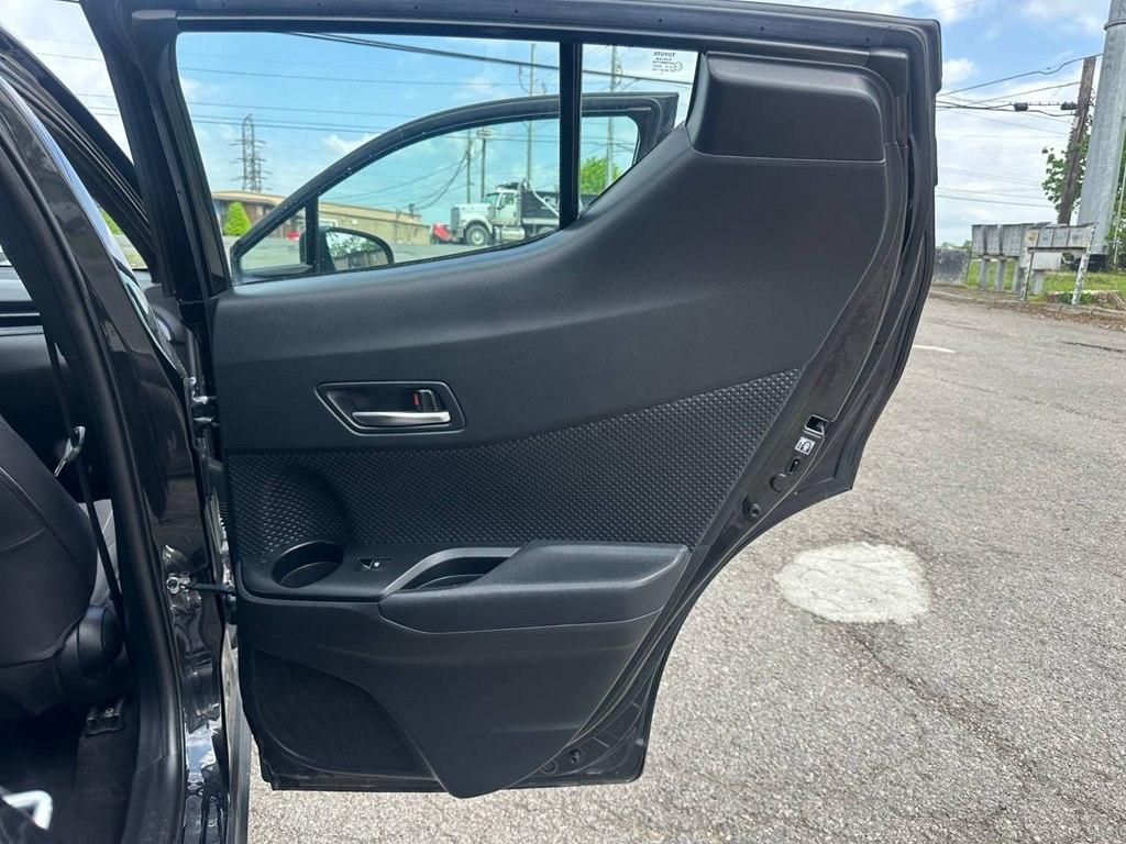 Toyota C-HR XLE FWD (Natl) 2018