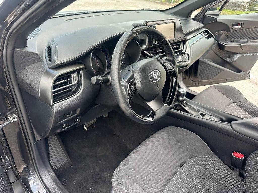 Toyota C-HR XLE FWD (Natl) 2018