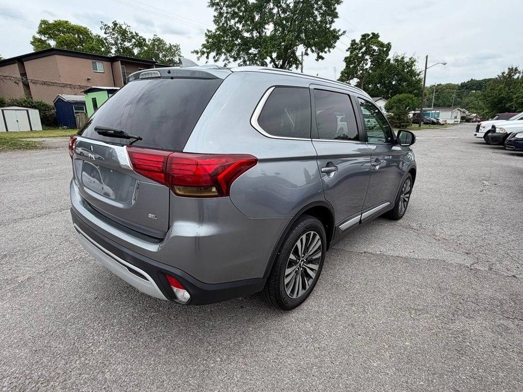 Mitsubishi Outlander SEL FWD 2020