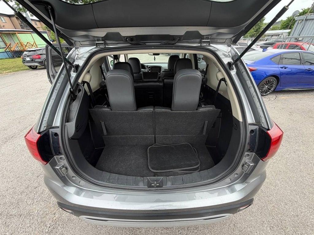 Mitsubishi Outlander SEL FWD 2020