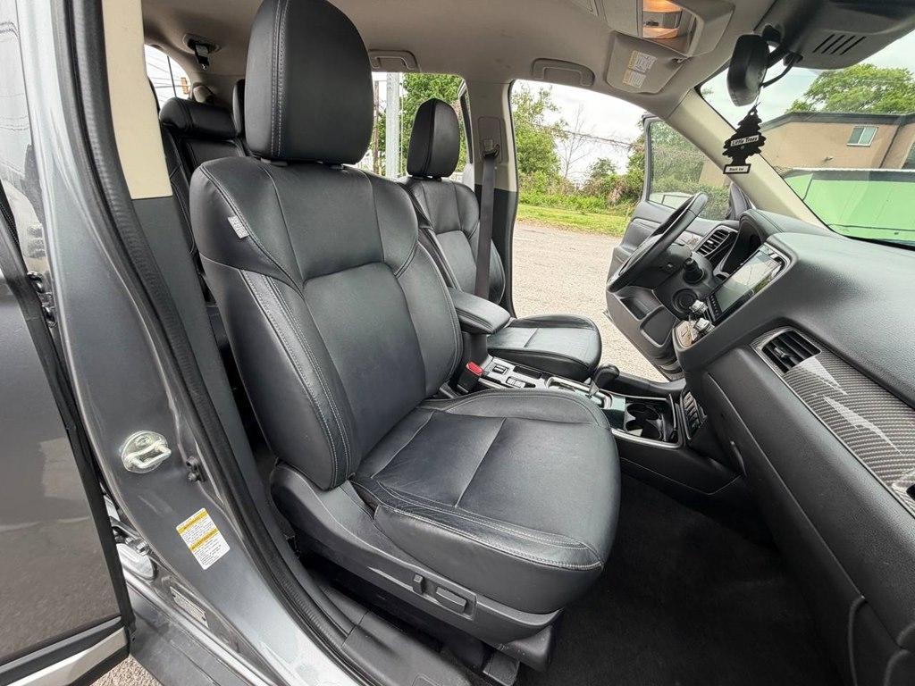 Mitsubishi Outlander SEL FWD 2020