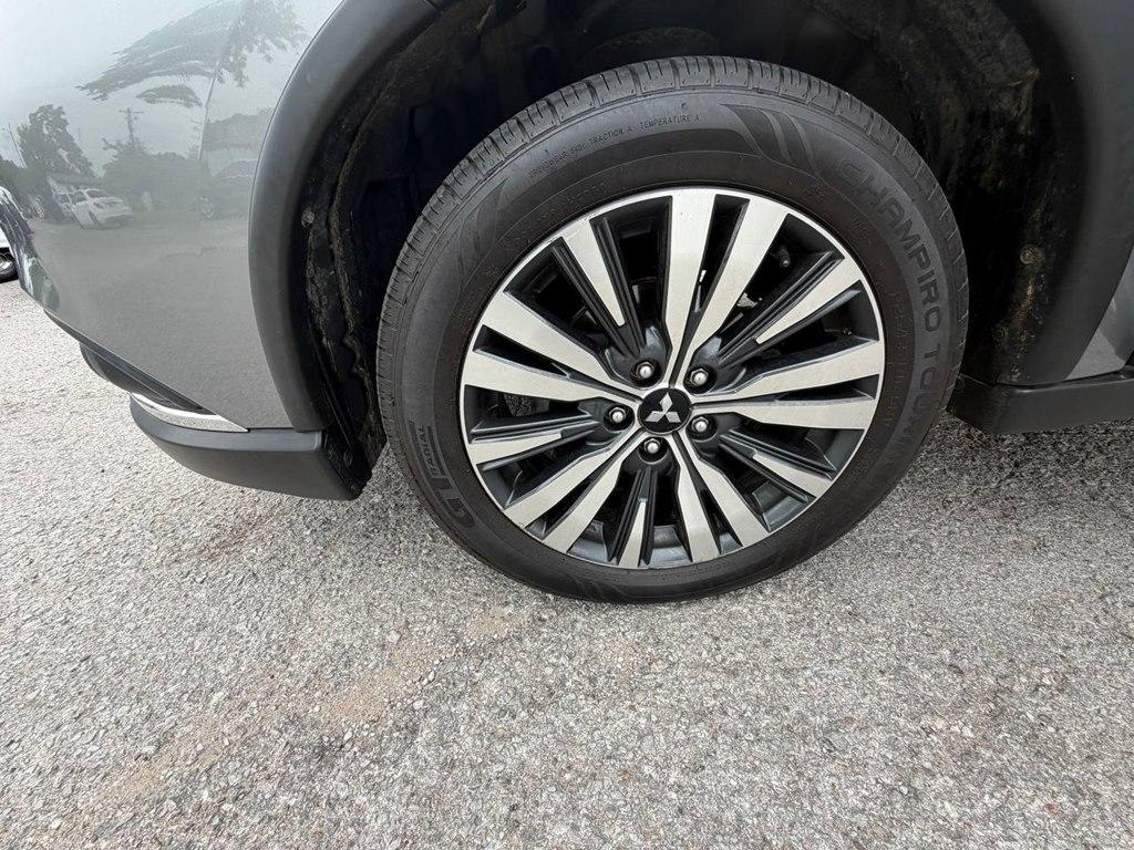 Mitsubishi Outlander SEL FWD 2020