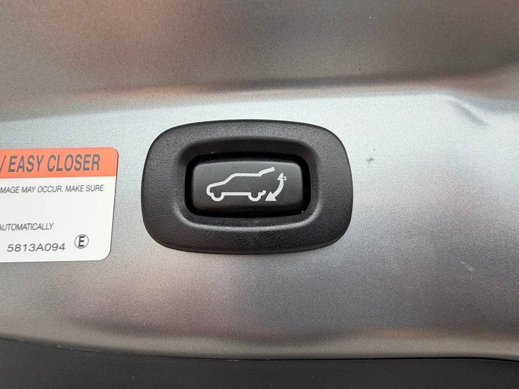 Mitsubishi Outlander SEL FWD 2020