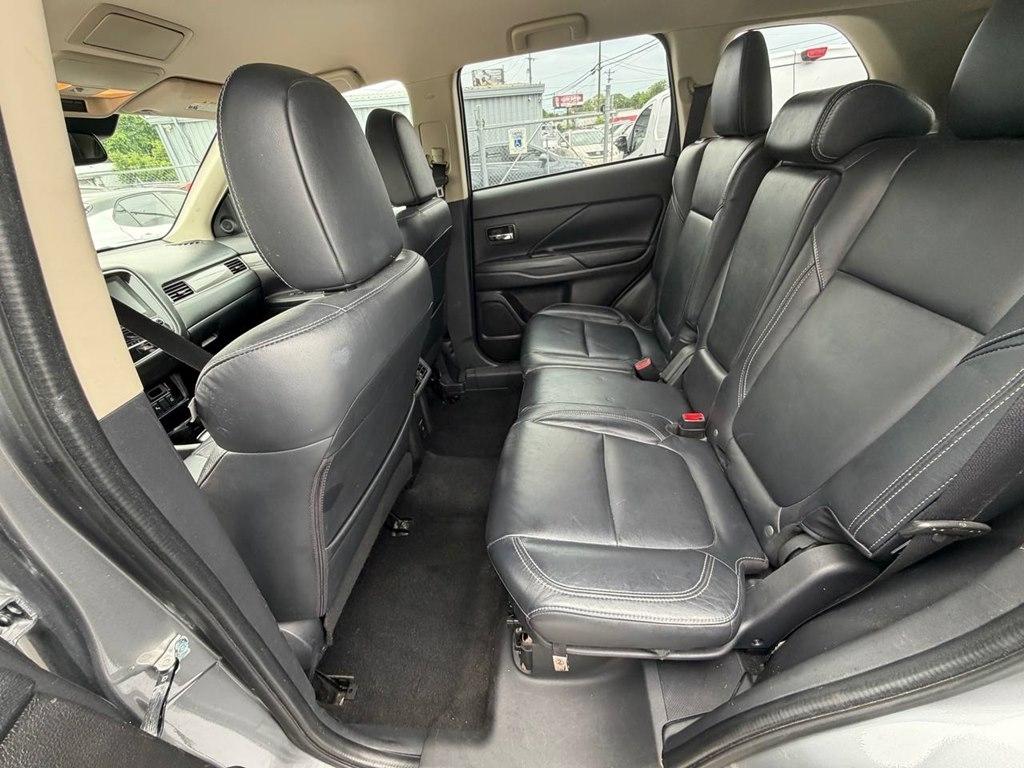 Mitsubishi Outlander SEL FWD 2020