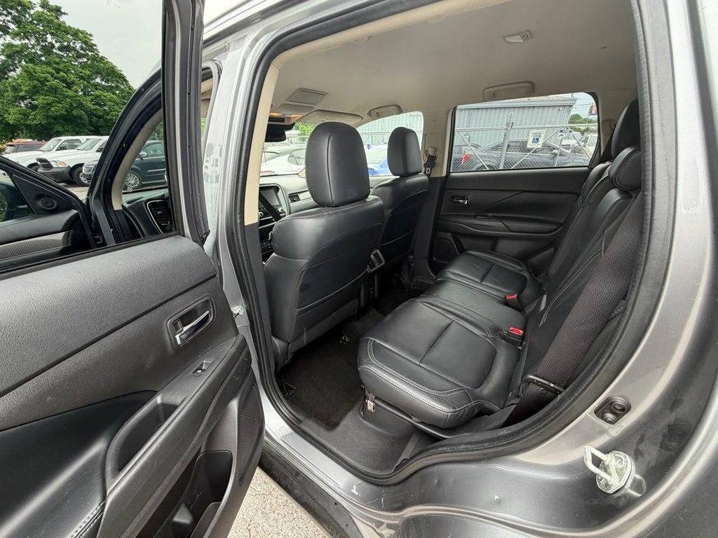 Mitsubishi Outlander SEL FWD 2020