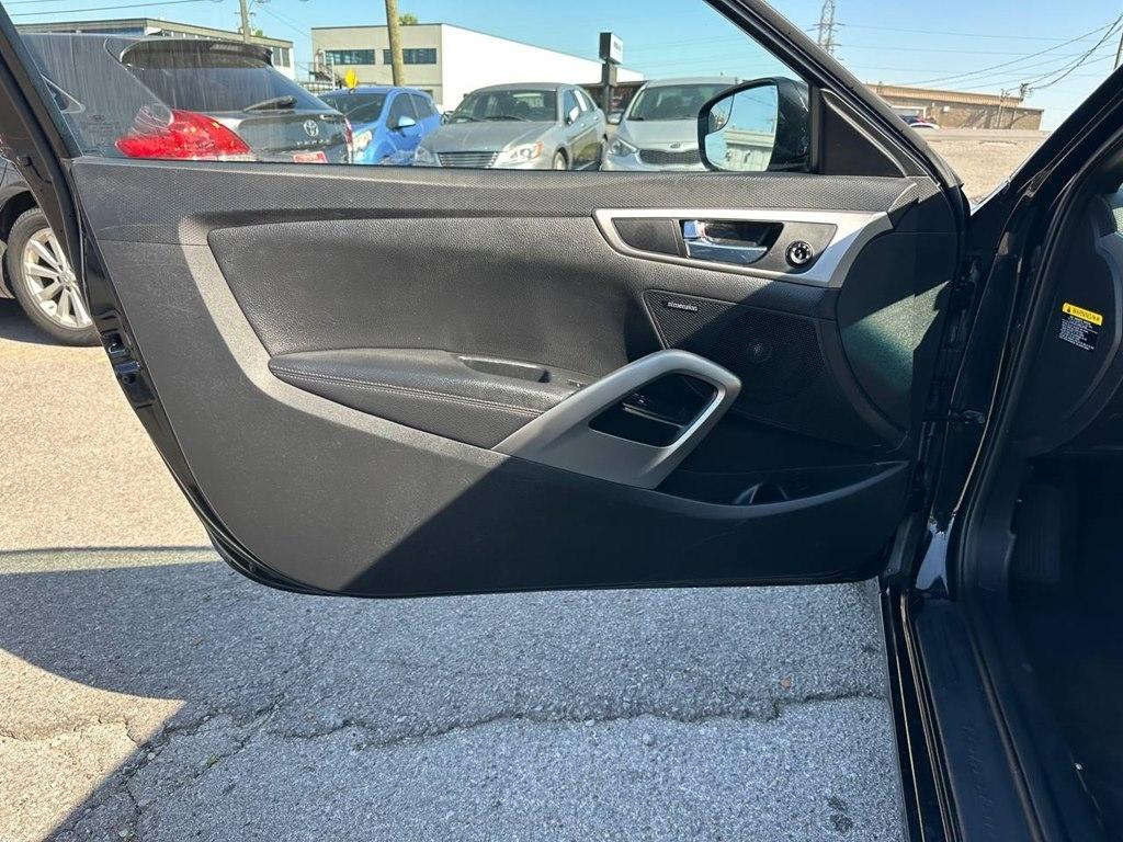 Hyundai Veloster 3dr Cpe Auto 2016