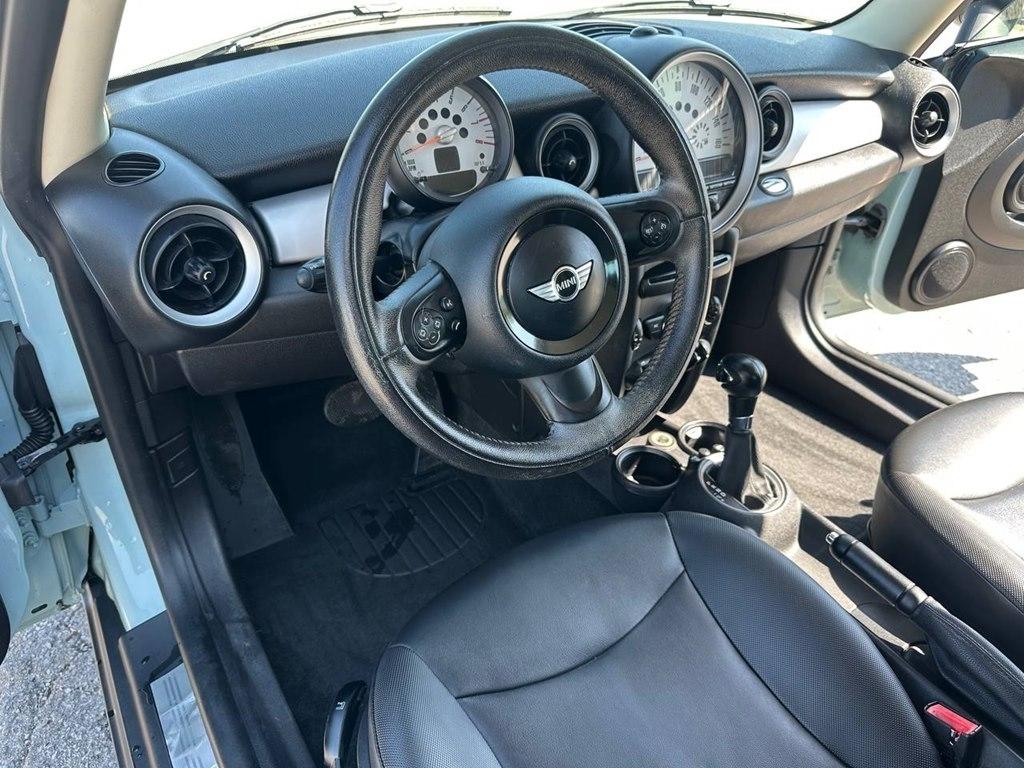 MINI Cooper Hardtop 2dr Cpe 2013