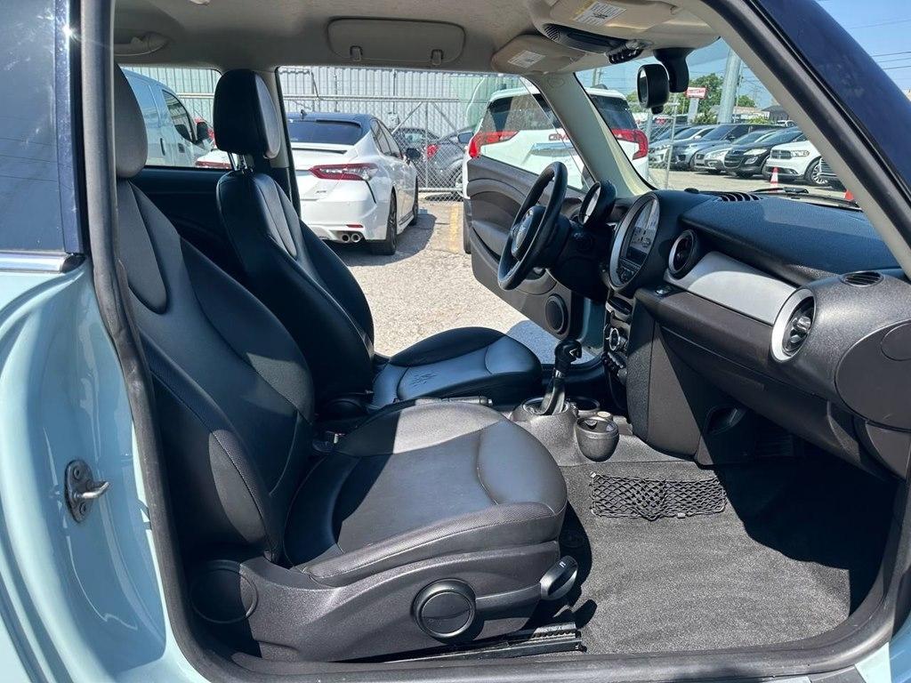 MINI Cooper Hardtop 2dr Cpe 2013