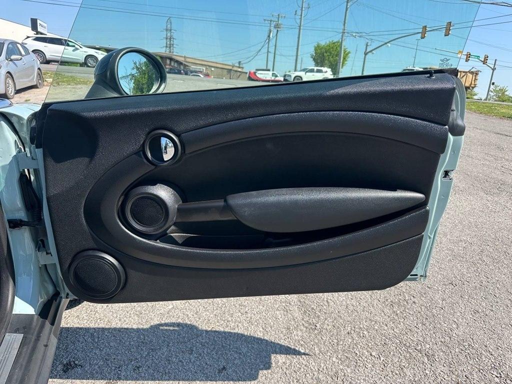 MINI Cooper Hardtop 2dr Cpe 2013