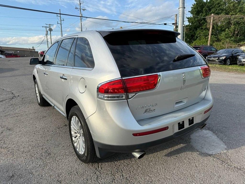 Lincoln MKX FWD 4dr 2011