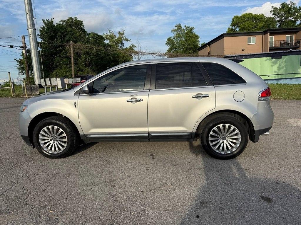 Lincoln MKX FWD 4dr 2011
