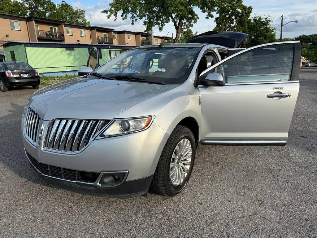 Lincoln MKX FWD 4dr 2011