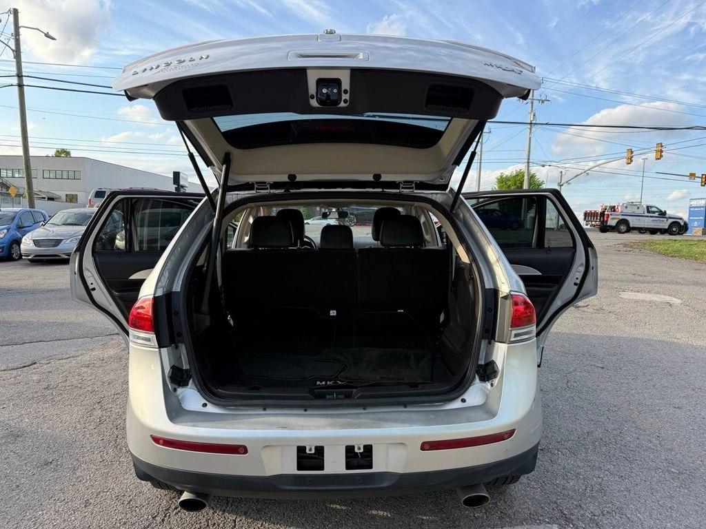 Lincoln MKX FWD 4dr 2011