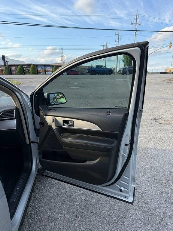 Lincoln MKX FWD 4dr 2011