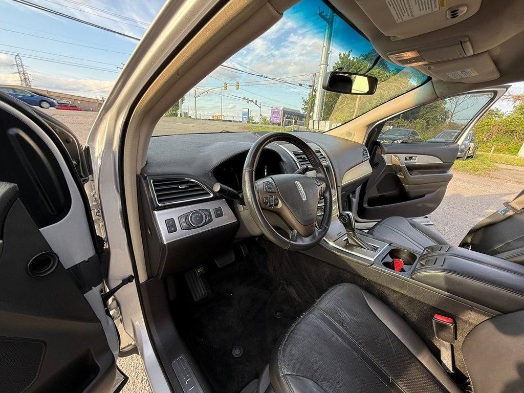 Lincoln MKX FWD 4dr 2011