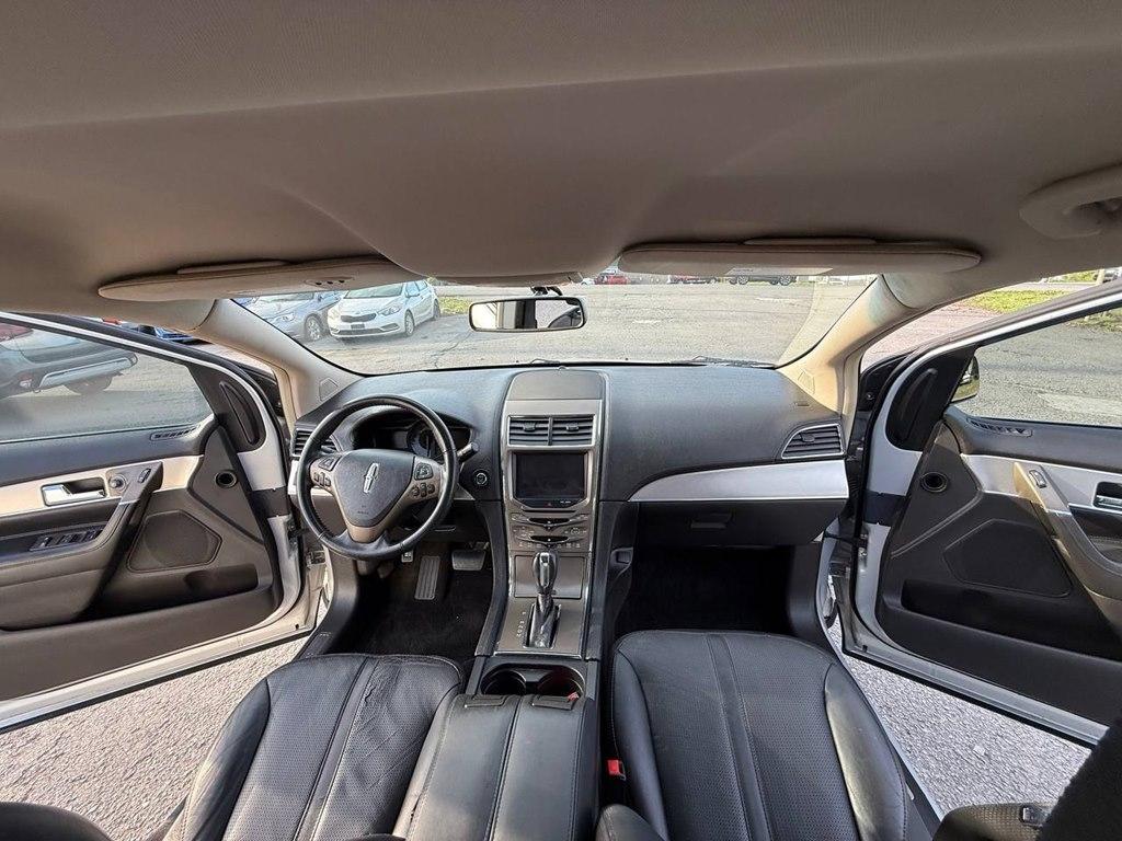 Lincoln MKX FWD 4dr 2011