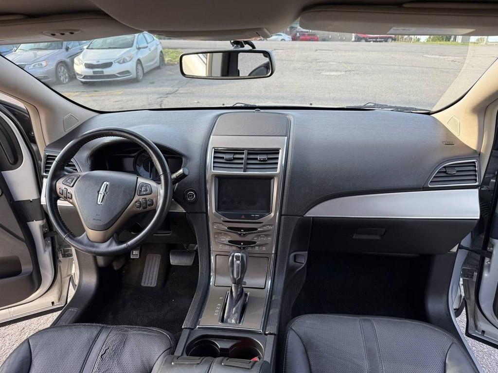 Lincoln MKX FWD 4dr 2011