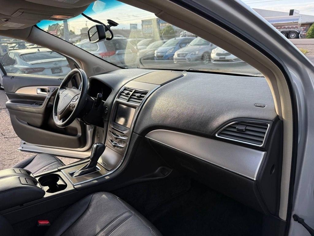 Lincoln MKX FWD 4dr 2011