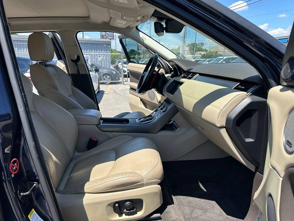 Land Rover Range Rover Evoque 5 Door SE 2019