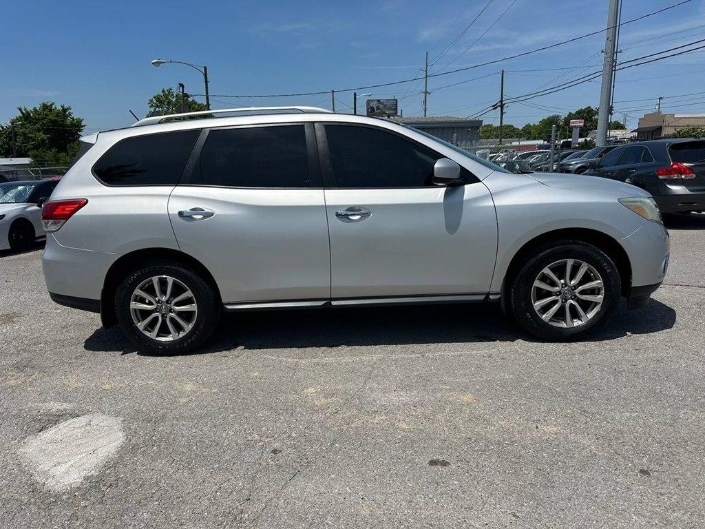 Nissan Pathfinder 4WD 4dr SV 2014