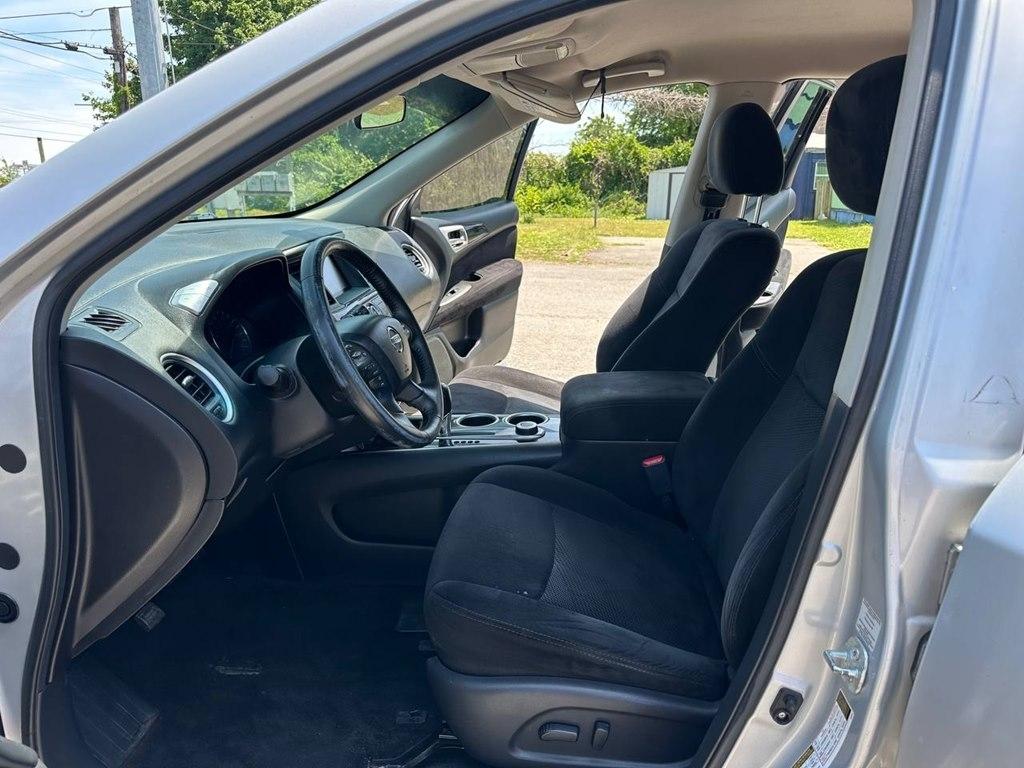 Nissan Pathfinder 4WD 4dr SV 2014