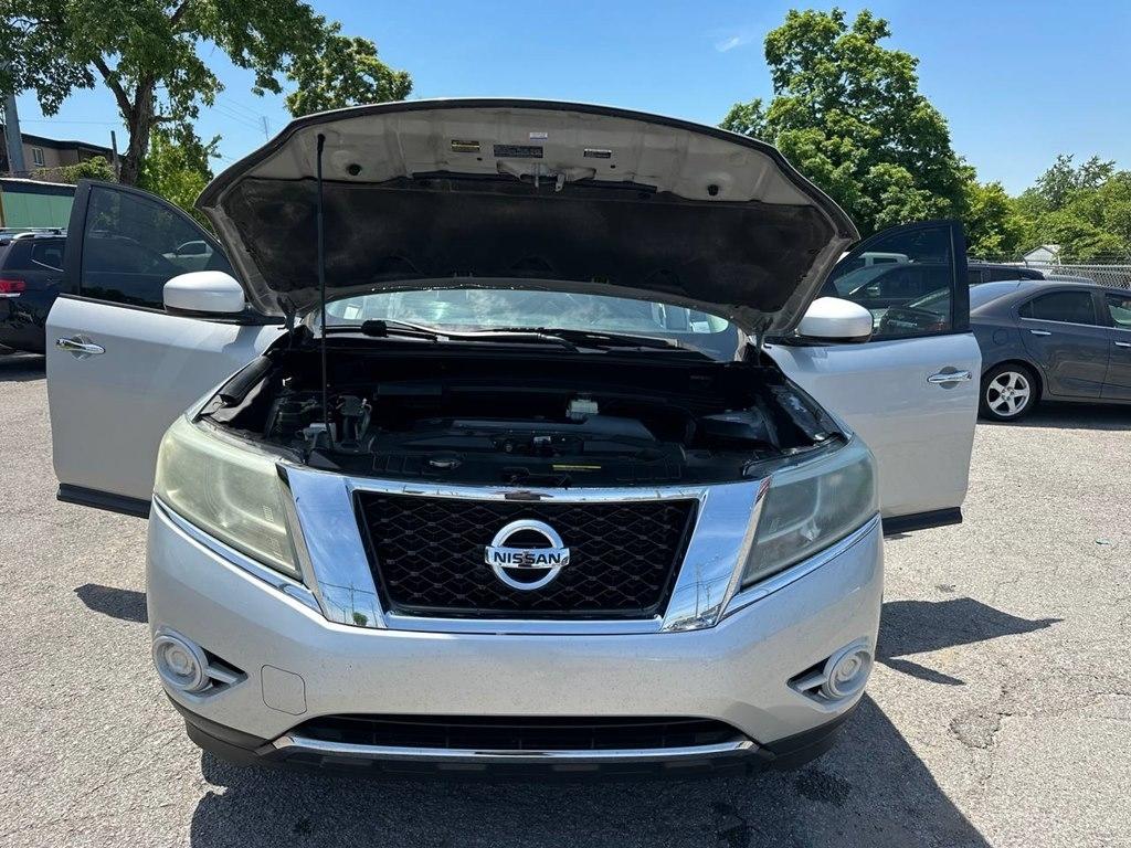 Nissan Pathfinder 4WD 4dr SV 2014