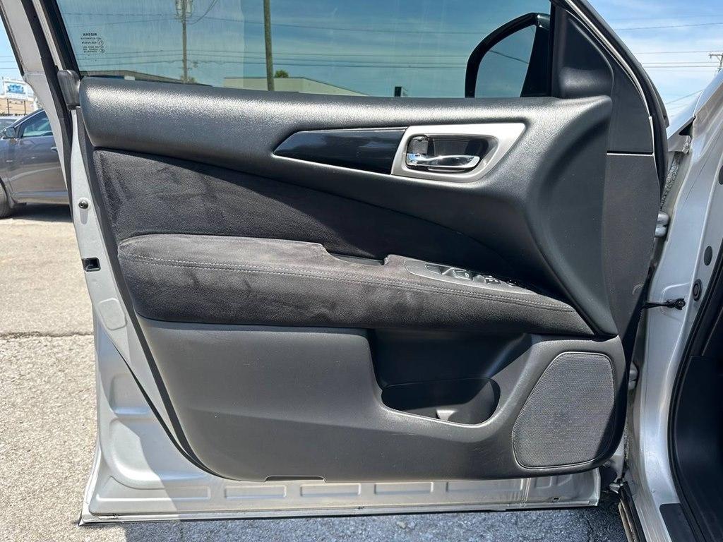 Nissan Pathfinder 4WD 4dr SV 2014