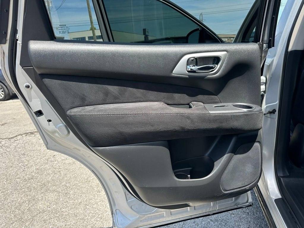 Nissan Pathfinder 4WD 4dr SV 2014