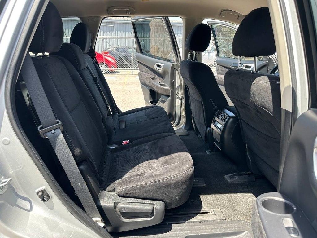 Nissan Pathfinder 4WD 4dr SV 2014