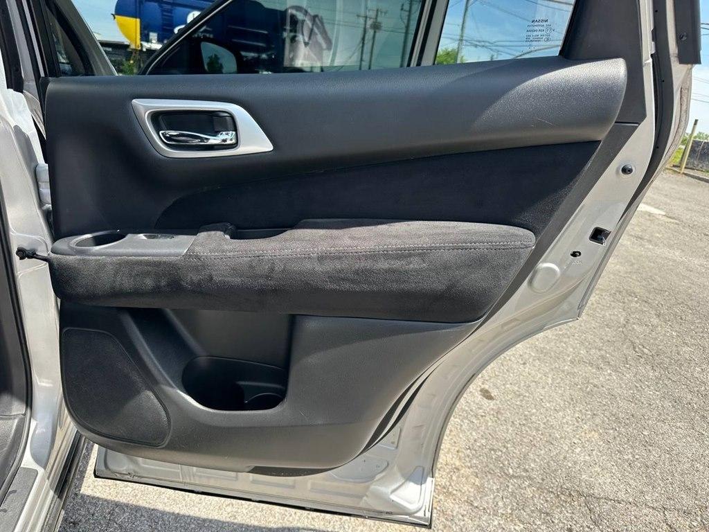Nissan Pathfinder 4WD 4dr SV 2014