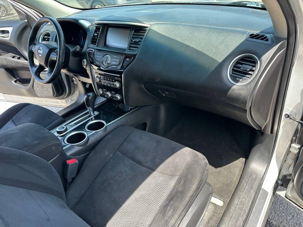 Nissan Pathfinder 4WD 4dr SV 2014