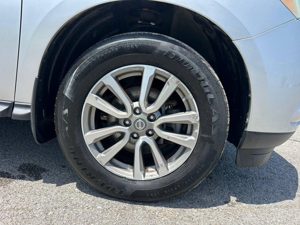 Nissan Pathfinder 4WD 4dr SV 2014