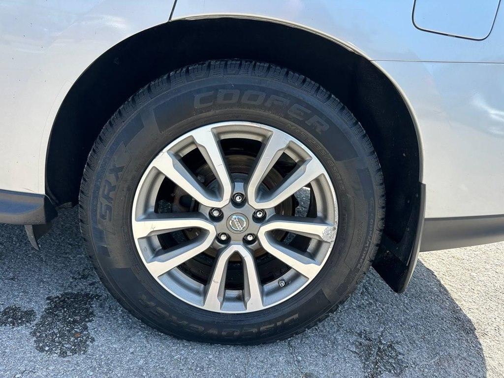Nissan Pathfinder 4WD 4dr SV 2014