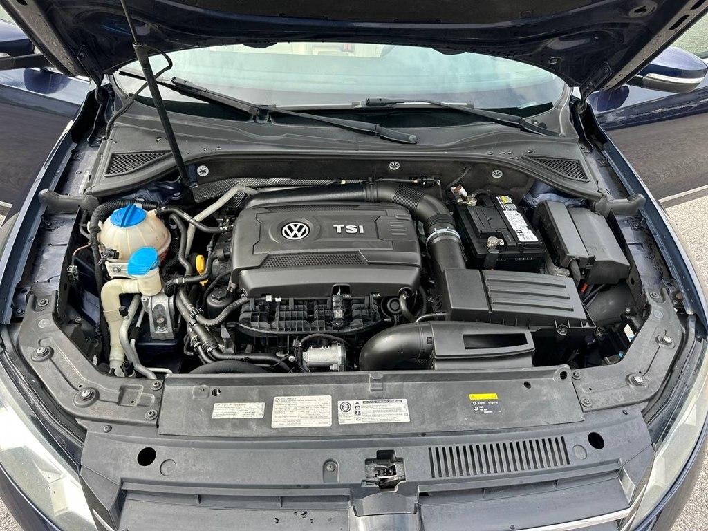 Volkswagen Passat 4dr Sdn 1.8T Auto Sport 2015