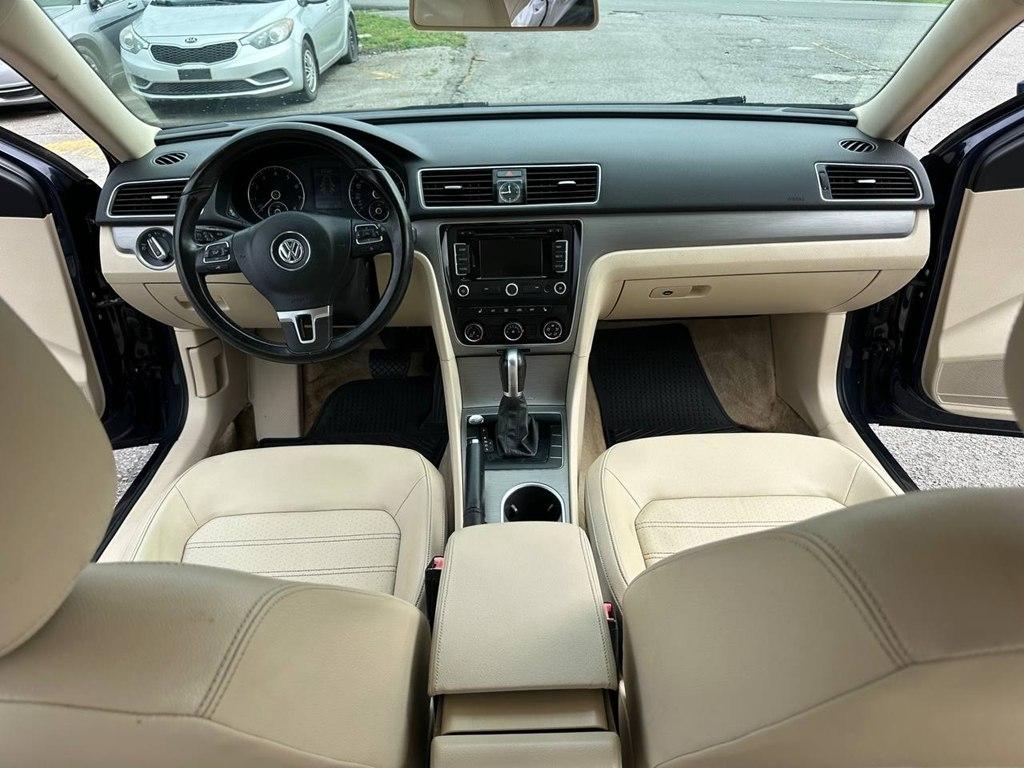 Volkswagen Passat 4dr Sdn 1.8T Auto Sport 2015