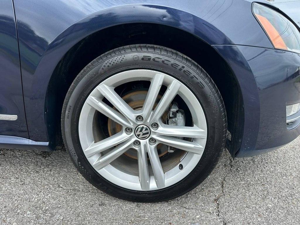 Volkswagen Passat 4dr Sdn 1.8T Auto Sport 2015