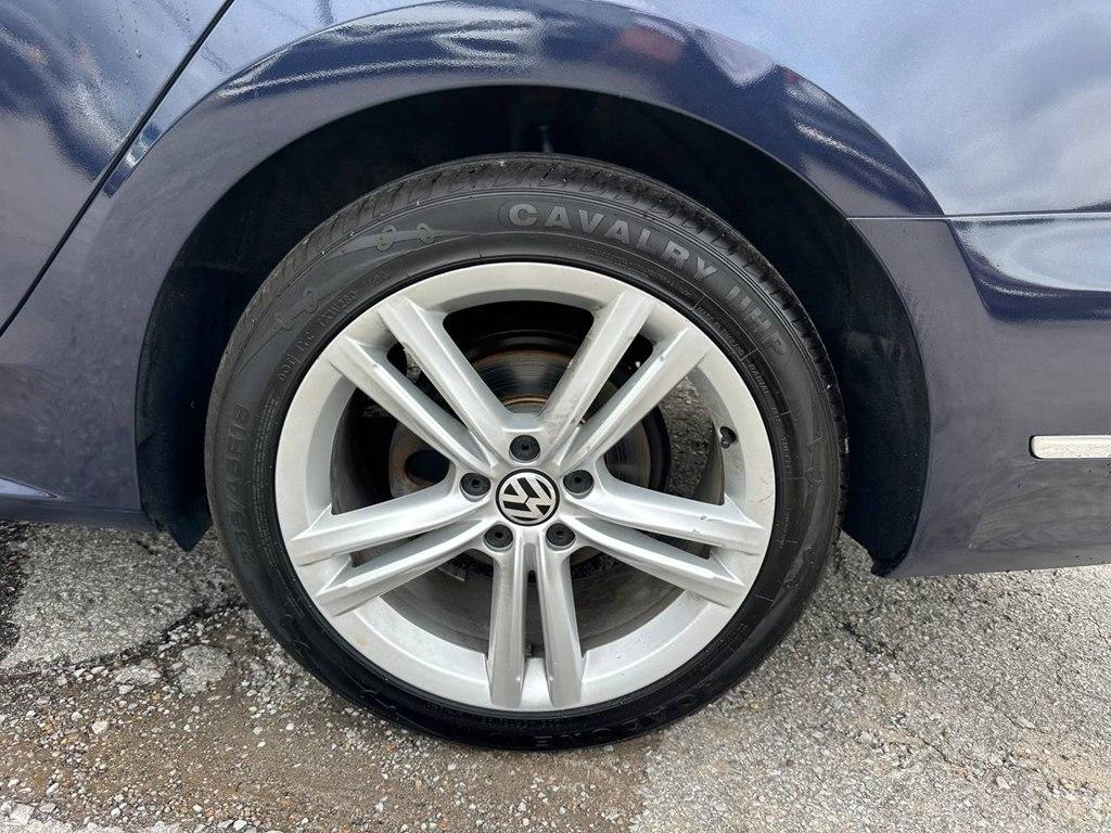 Volkswagen Passat 4dr Sdn 1.8T Auto Sport 2015