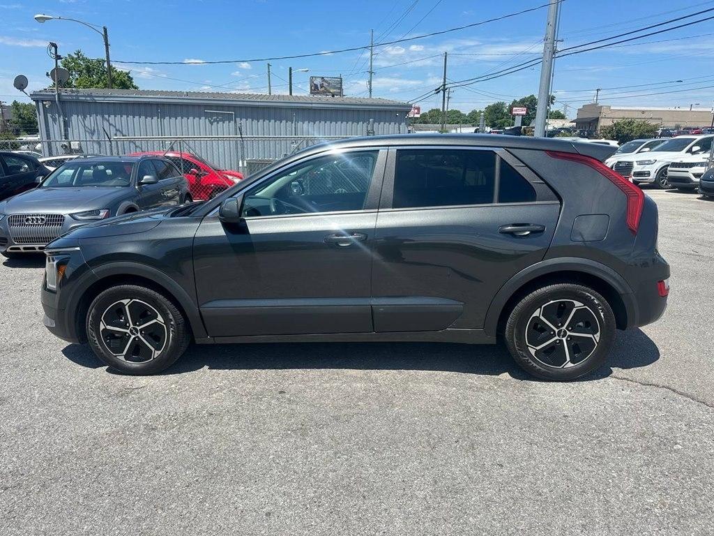 Kia Niro LX FWD 2023