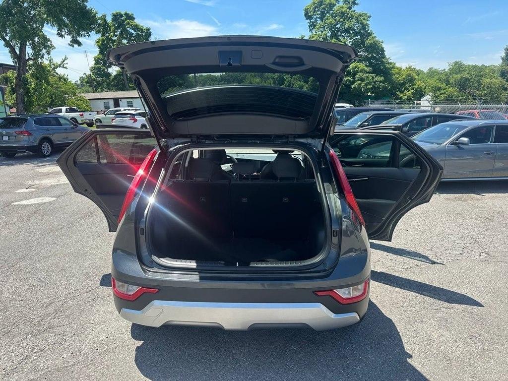 Kia Niro LX FWD 2023