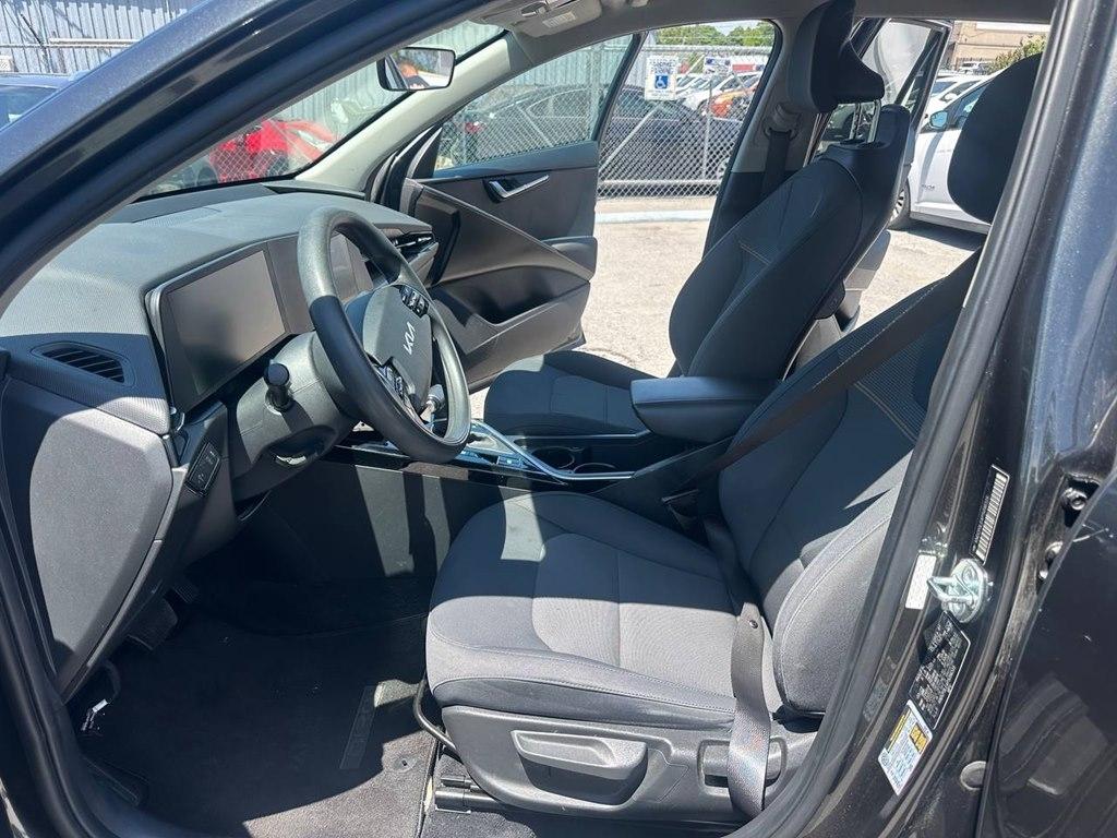 Kia Niro LX FWD 2023