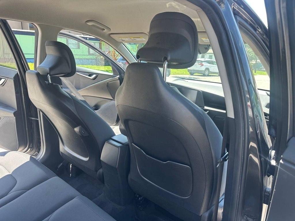 Kia Niro LX FWD 2023
