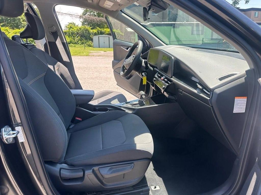 Kia Niro LX FWD 2023